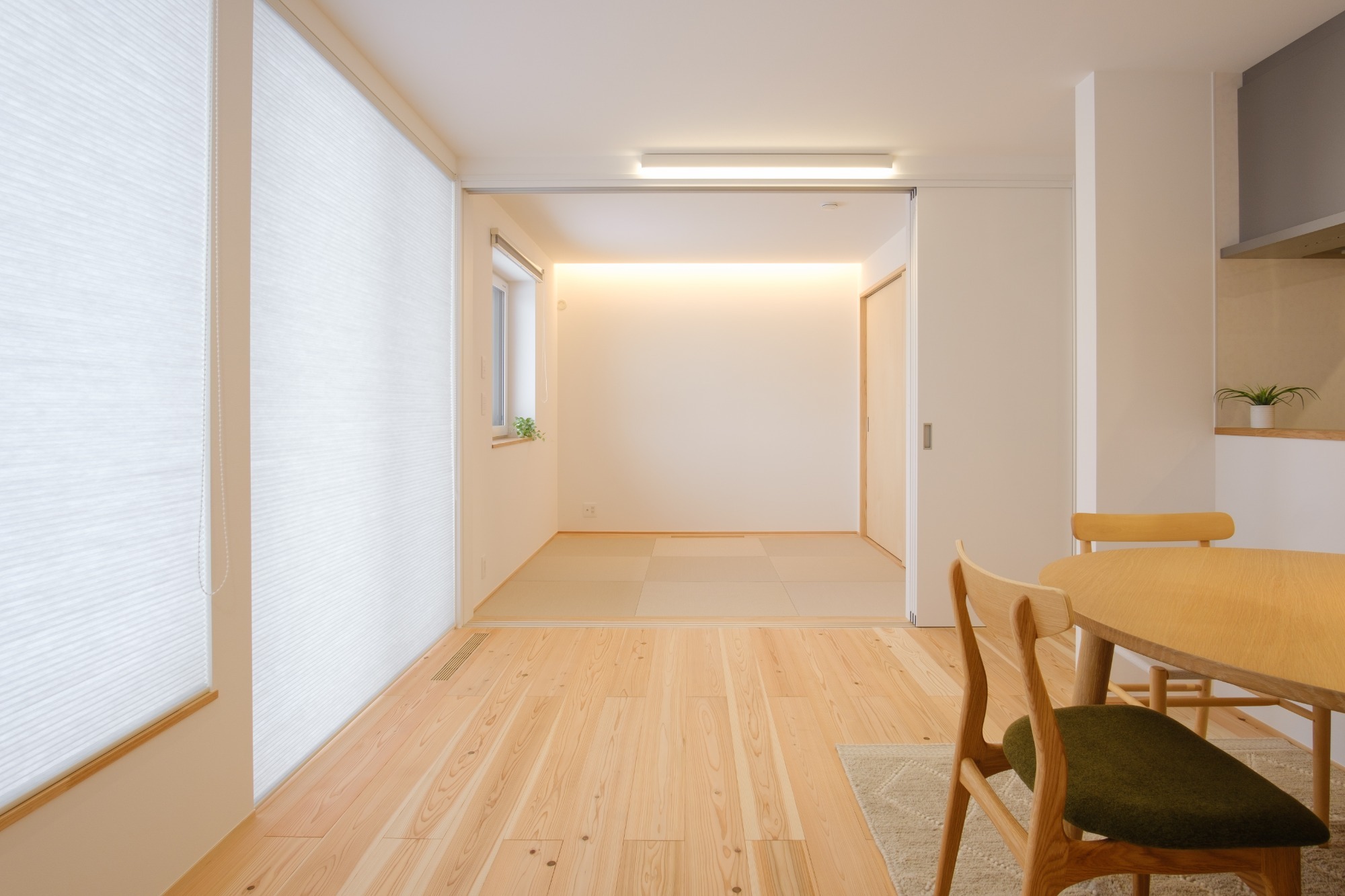 小山の家